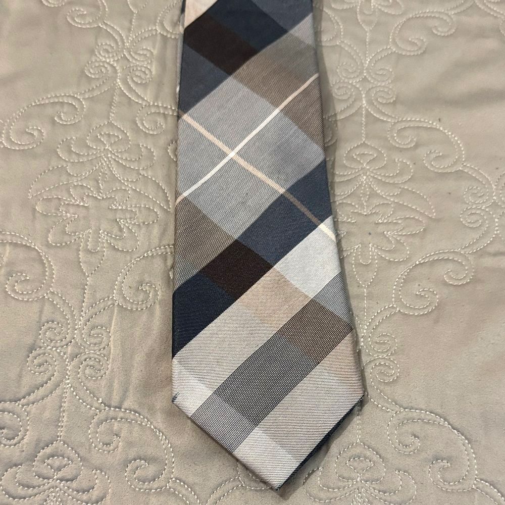Van Heusen Men's Checkered Tie in Black, Gray, and Brown 100% silk